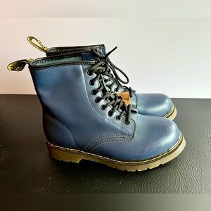 New with Tag Steel Blue Doc. Martens size 41 (US 9)